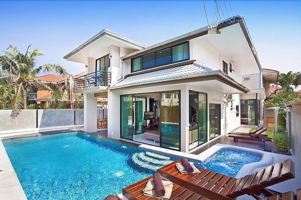 Vichy Villa Jomtien Beach Exterior photo